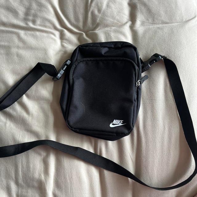 Nike Men's Bag - Black on Productcaster.