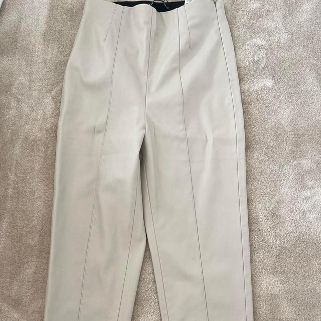 Zara Women's Trousers - Cream/Tan - S on Productcaster.