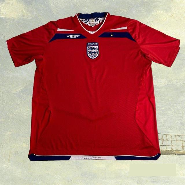 Umbro Men's T-shirt - Red - XXL on Productcaster.