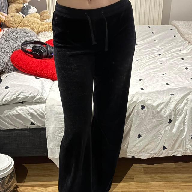 Guess Women's Sweatpants - Black - XS on Productcaster.