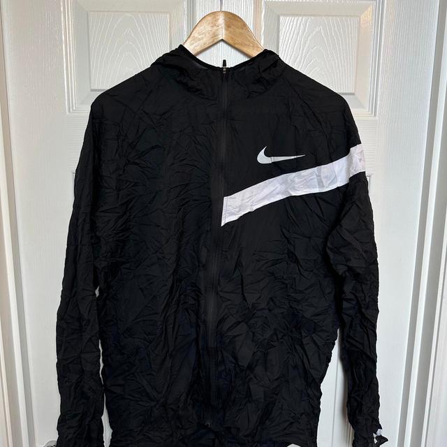 Nike Men's Lightweight Jacket - Black/White - L on Productcaster.