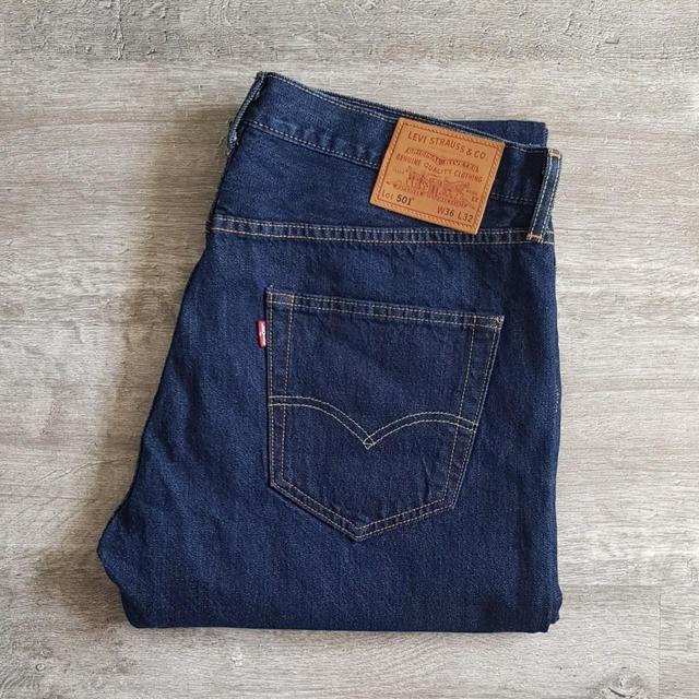 Levi's Men's Straight leg Jeans - Blue - 36" on Productcaster.