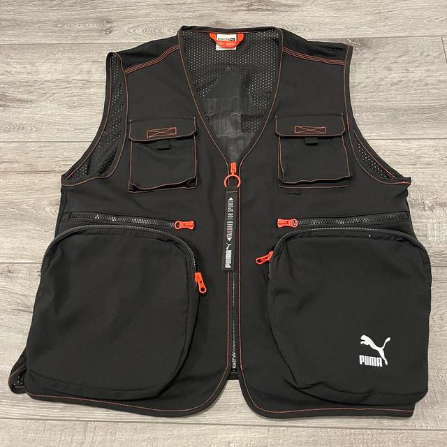 Puma Men's Gilet - Black - M on Productcaster.