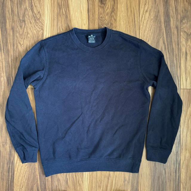 Champion Men's Sweatshirt - Navy - S on Productcaster.