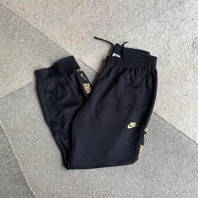 Nike Men's Sweatpants - Black/Gold - M on Productcaster.