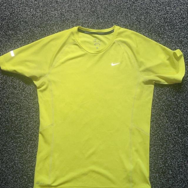 Nike Men's T-shirt - Yellow - M on Productcaster.