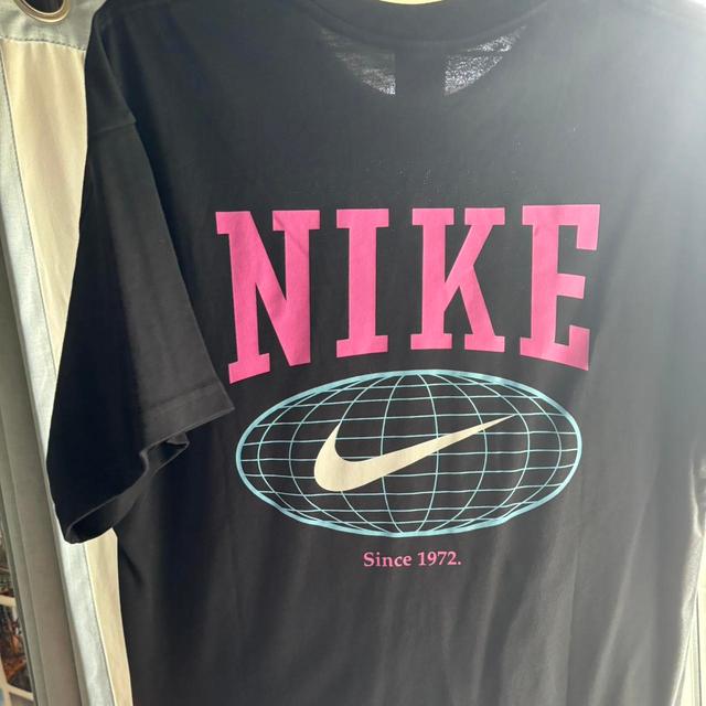 Nike Men's T-shirt - Black/Multi - M on Productcaster.