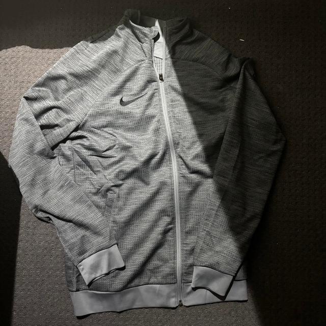 Nike Men's Lightweight Jacket - Grey - M on Productcaster.