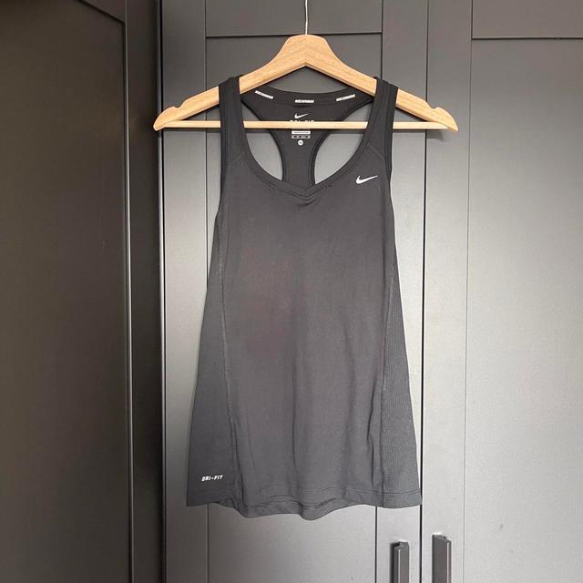 Nike Women's Vest - Black - XS on Productcaster.