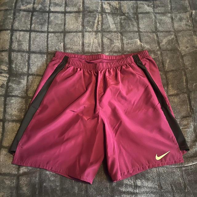 Nike Men's Shorts - Burgundy - M on Productcaster.