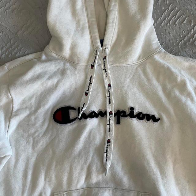 Champion Women's Hoodie - White - S on Productcaster.