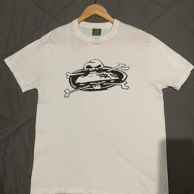 Corteiz Men's T-shirt - White/Black - M on Productcaster.