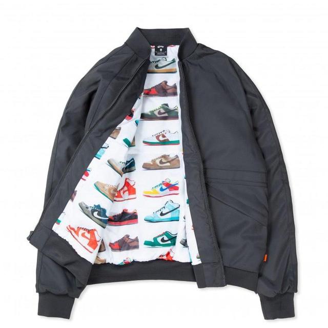 Nike Men's Bomber Jacket - Green - M on Productcaster.