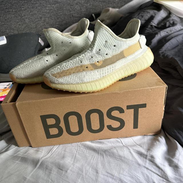 Yeezy Men's Trainers - Multi - UK 6.5 on Productcaster.