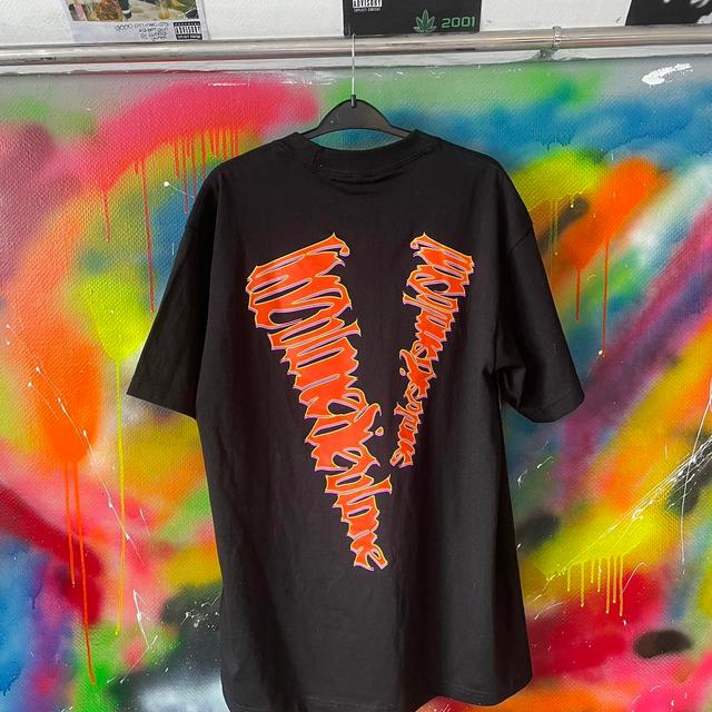 Vlone Men's T-shirt - Black - L on Productcaster.