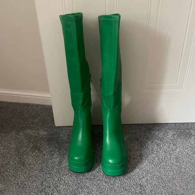 Women's Knee high Boots - Green - UK 6 on Productcaster.