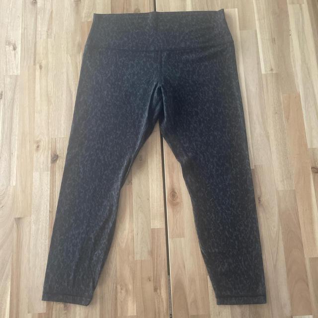 Lululemon Women's Leggings - Black/Grey - UK 18 on Productcaster.