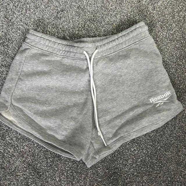 Reebok Women's Shorts - Grey - UK 6 on Productcaster.