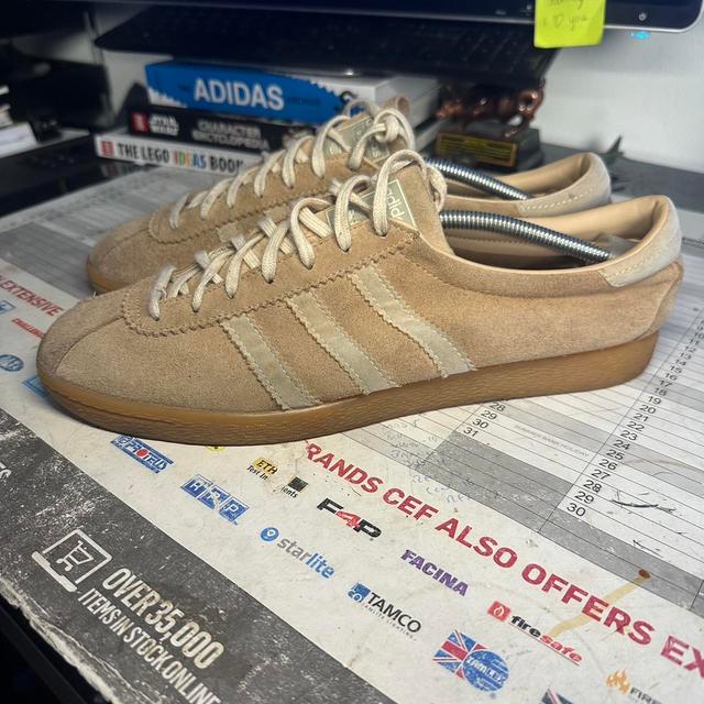 Adidas Originals Men's Trainers - Tan/Cream - UK 10 on Productcaster.