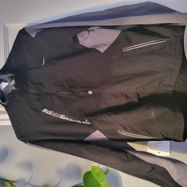 Nike Men's Windbreaker Jacket - Black/Grey - S on Productcaster.