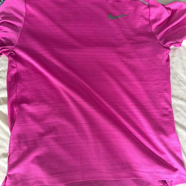 Nike Men's T-shirt - Pink - M on Productcaster.