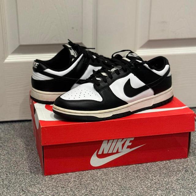 Nike Men's Trainers - Black/White - UK 10 on Productcaster.