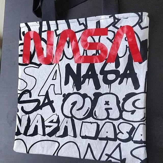 Handmade Women's Tote bags - Black/White on Productcaster.