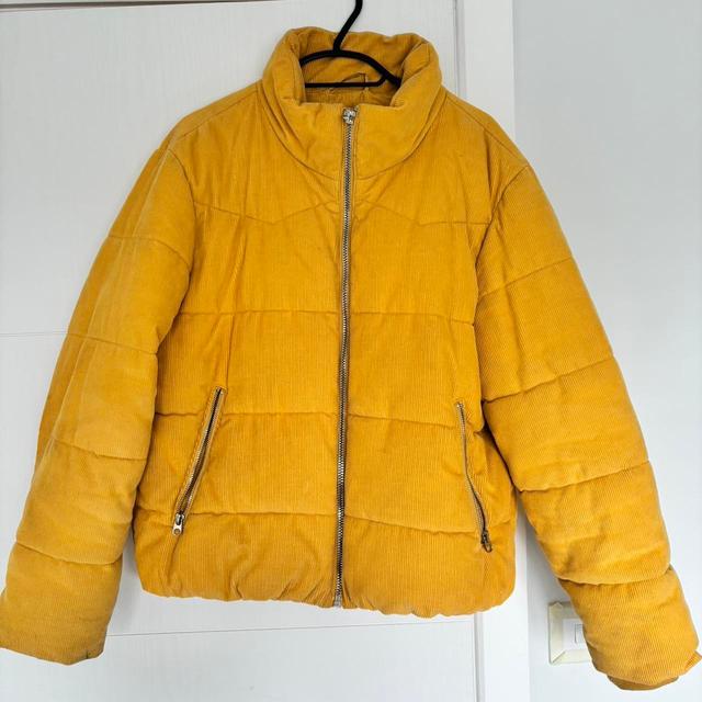 Pull&Bear Women's Puffer Jacket - Yellow - M on Productcaster.