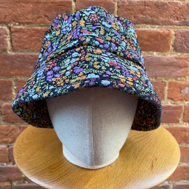 Jack Wills Women's Bucket hats - Black on Productcaster.