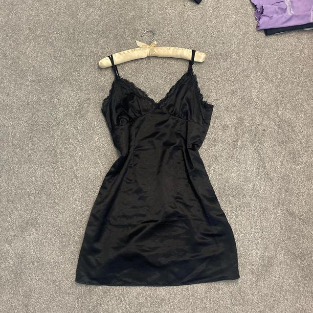 H&M Women's Dress - Black - 8 on Productcaster.