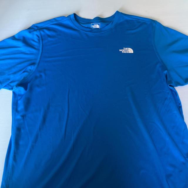 The North Face Men's T-shirt - Blue - L on Productcaster.