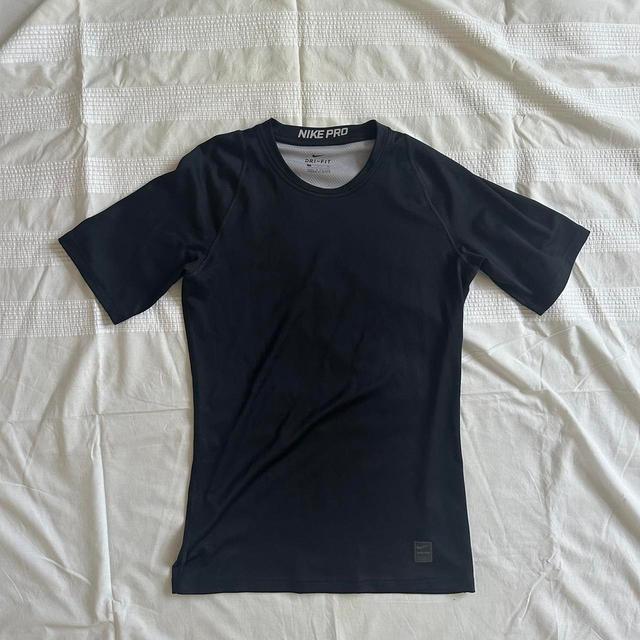 Nike Men's T-shirt - Black - S on Productcaster.