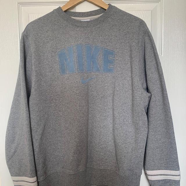 Nike Men's Sweatshirt - Grey - M on Productcaster.