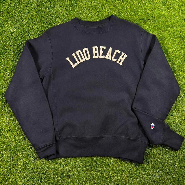 Champion Men's Sweatshirt - Navy - S on Productcaster.