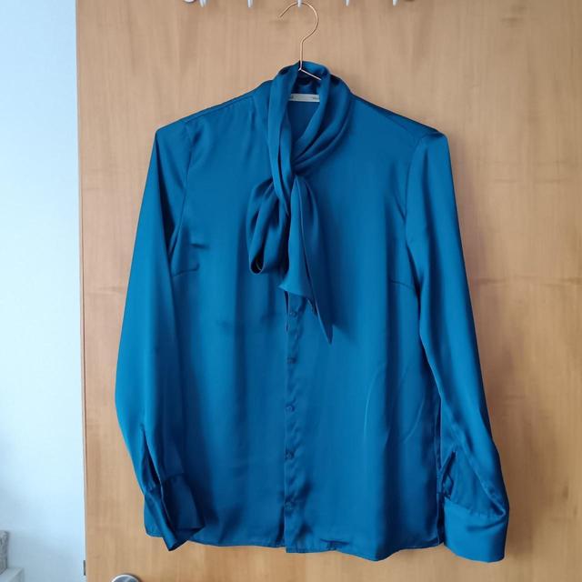 Preloved Women's Blouse - Blue - S on Productcaster.