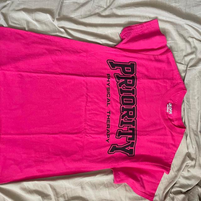 Preloved Women's T-shirt - Pink - S on Productcaster.