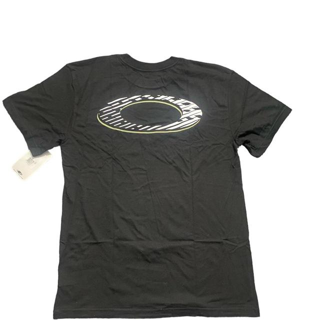 Oakley Men's T-shirt - Black - M on Productcaster.