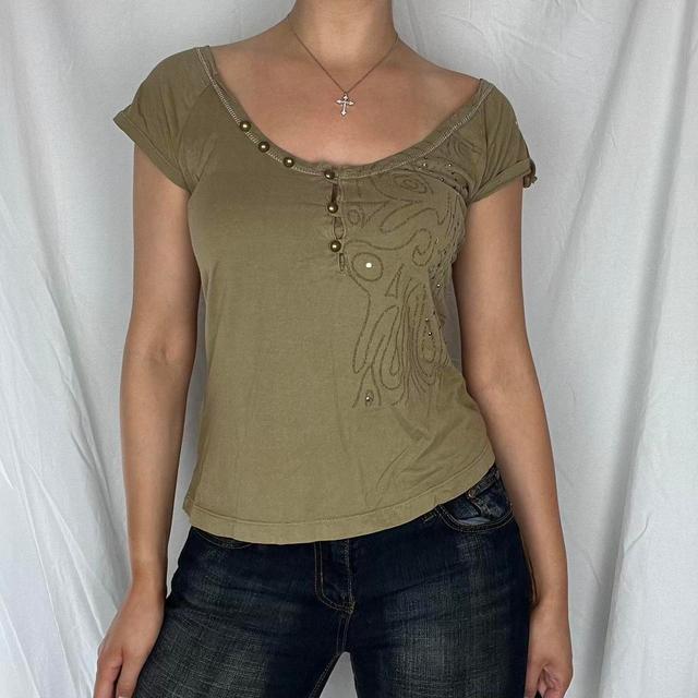 Vintage Women's T-shirt - Khaki/Gold - S on Productcaster.