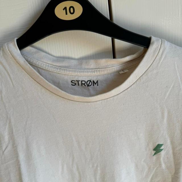 Men's T-shirt - Cream - M on Productcaster.