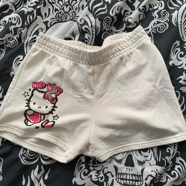 Hello Kitty Men's Shorts - White/Cream - L on Productcaster.