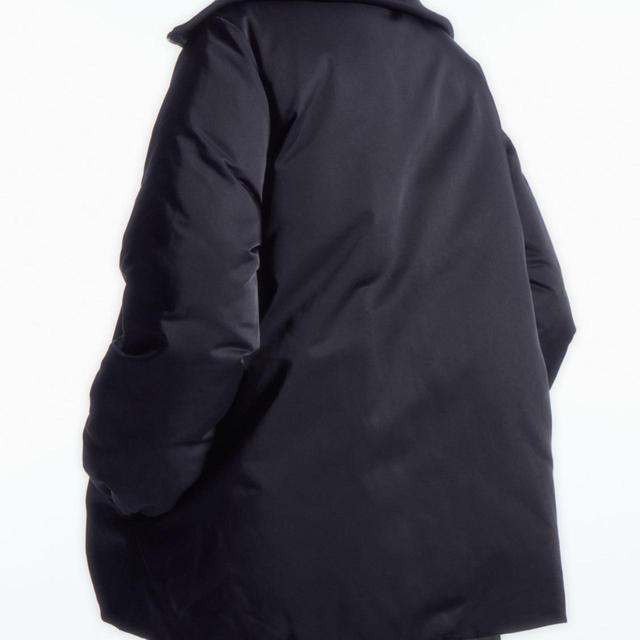 COS Women's Puffer Jacket - Navy - UK 8 on Productcaster.