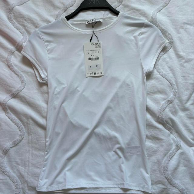 Zara Women's T-shirt - White - 8 on Productcaster.