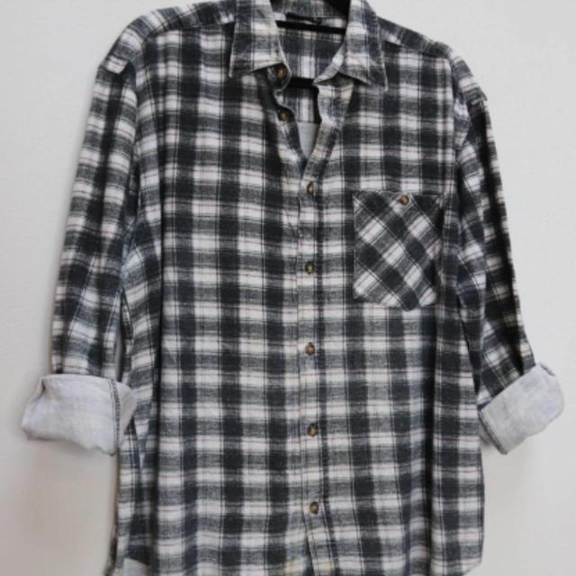 Vintage Men's Shirt - Black - M on Productcaster.