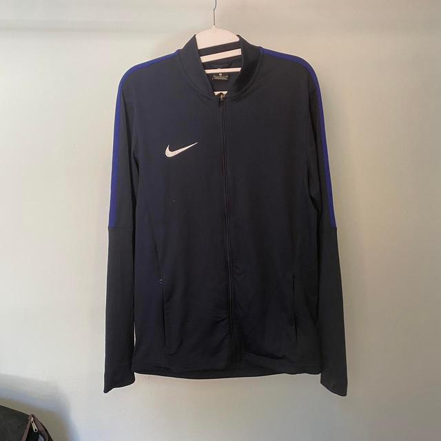 Nike Men's Lightweight Jacket - Blue/Navy - M on Productcaster.