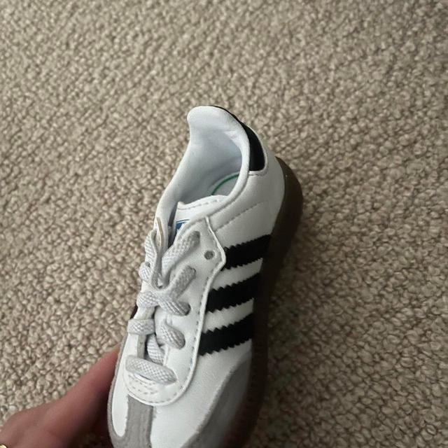 Adidas Kids' Baby shoes - White/Multi - 3-3.5 on Productcaster.