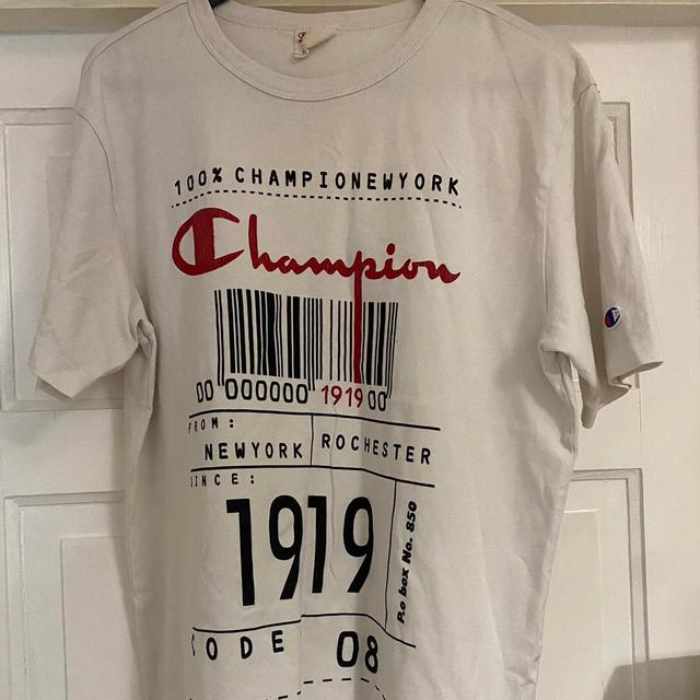 Champion Men's T-shirt - White - S on Productcaster.