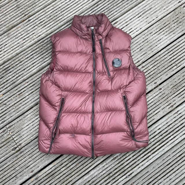 CP Company Men's Gilet - Burgundy/Black - L on Productcaster.