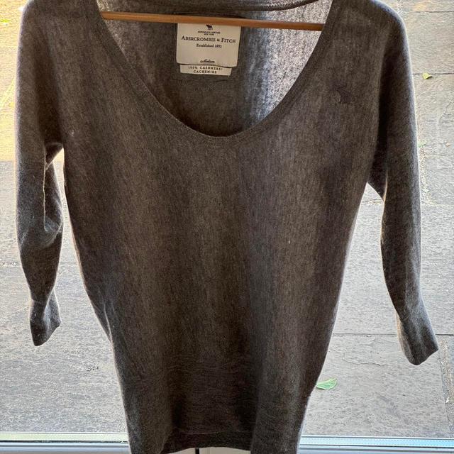 Abercrombie & Fitch Women's Jumper - Grey - 12 on Productcaster.