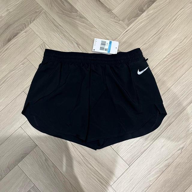 Nike Women's Shorts - Black - M on Productcaster.