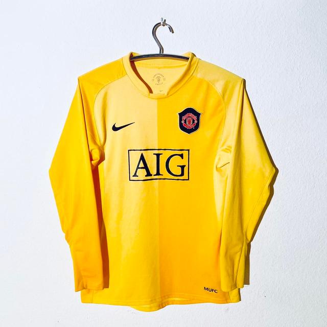 Nike Kids' T-shirt - Yellow - 13 years on Productcaster.